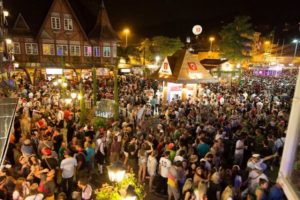 Parque-Vila-Germânica-na-Oktoberfest-600x399