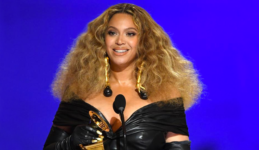 Beyonce-se-torna-a-artista-com-o-maior-numero-de-trofeus-do-Grammy