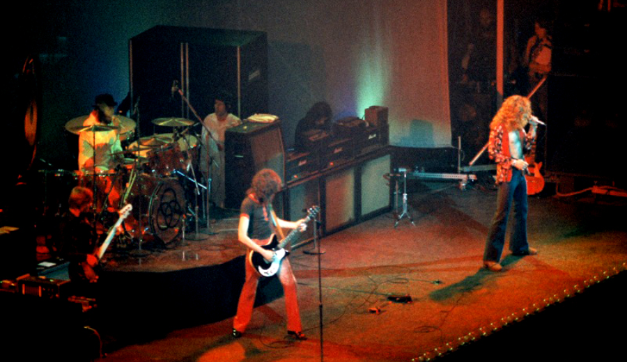 Led Zeppelin em um show no Chicago Stadium em janeiro de 1975 - Foto: Reprodução / Tony morelli / Flickr 