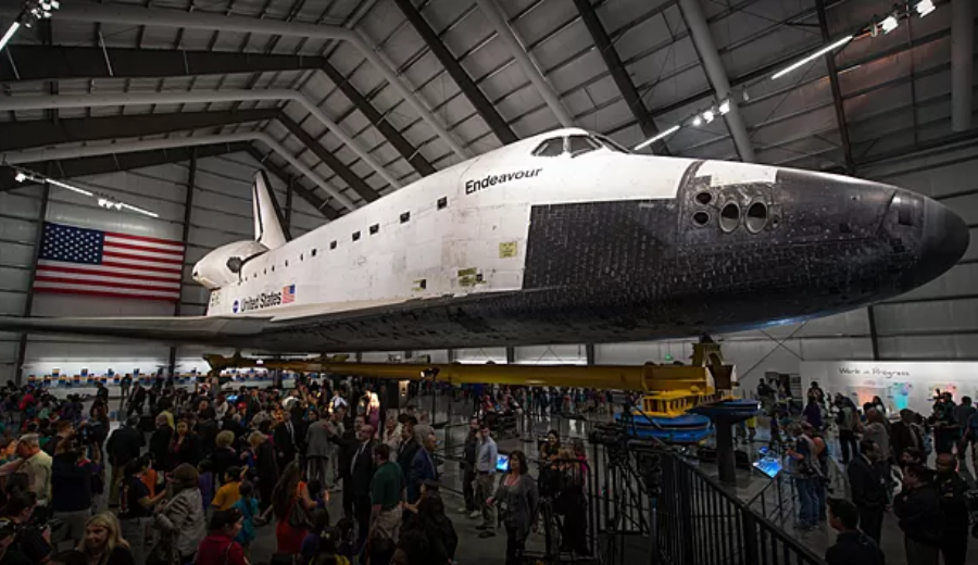 Endeavour está em exibição em museu dos EUA - Bill Ingalls / Nasa / G1 / Reprodução