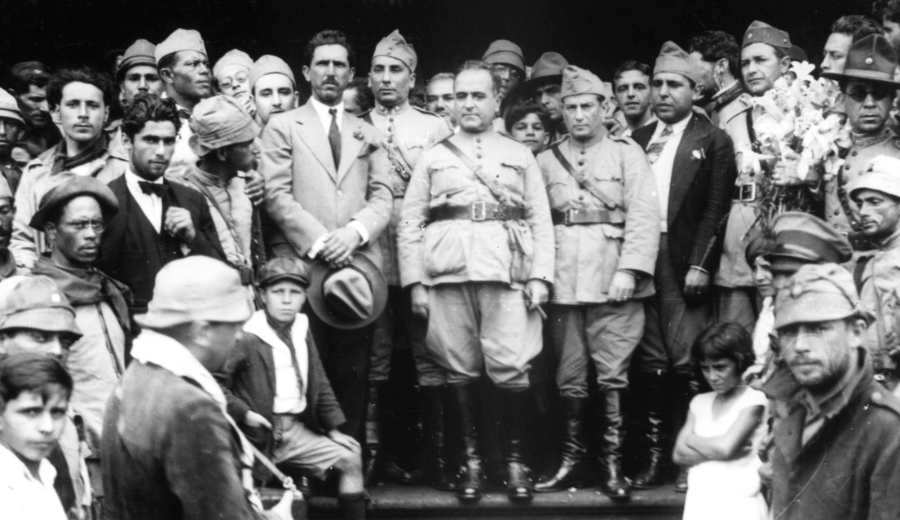 Getúlio Vargas, com outros líderes da Revolução de 1930, em Itararé-SP, logo após a derrubada de Washington Luís - Foto: Wikipedia / Reprodução