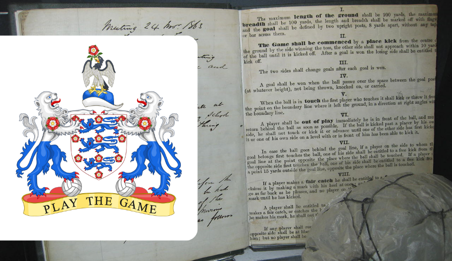 Brasão da Associação e o primeiro rascunho das "Leis do Jogo" originais escritas à mão, elaboradas em 1863 - Foto: Wikimedia Commons / Reprodução